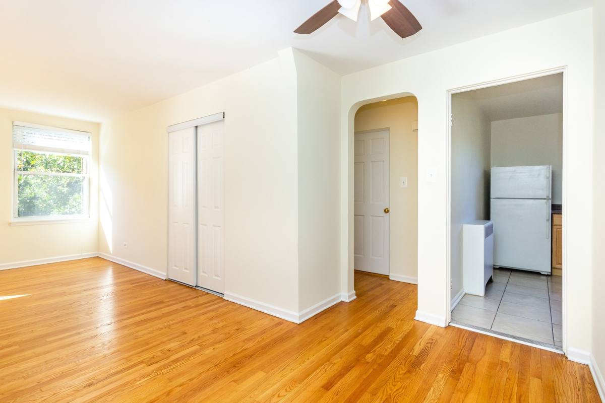 Apartment for rent at 400-412 S Scoville, Oak Park, IL 60302