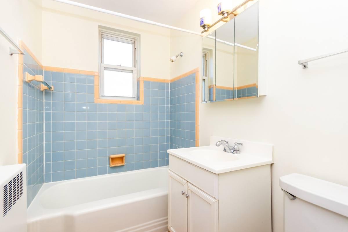 Apartment for rent at 400-412 S Scoville, Oak Park, IL 60302