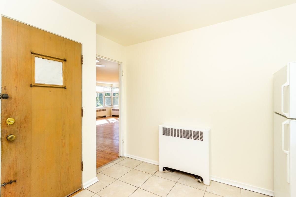 Apartment for rent at 400-412 S Scoville, Oak Park, IL 60302
