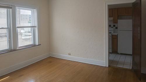 Apartment for rent at 921 Lake St, Oak Park, IL 60301