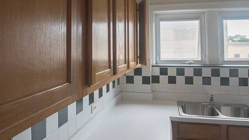 Apartment for rent at 921 Lake St, Oak Park, IL 60301