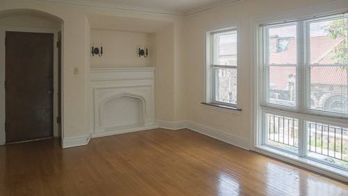 Apartment for rent at 921 Lake St, Oak Park, IL 60301