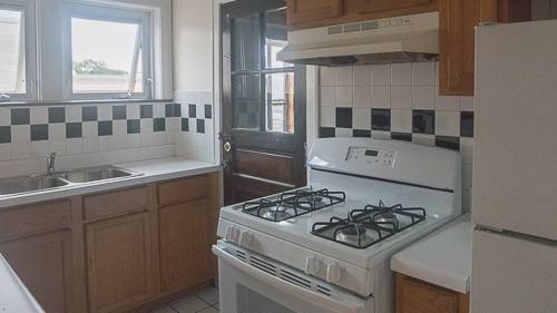 Apartment for rent at 921 Lake St, Oak Park, IL 60301
