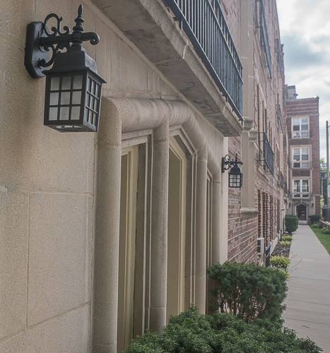 Apartment for rent at 921 Lake St, Oak Park, IL 60301