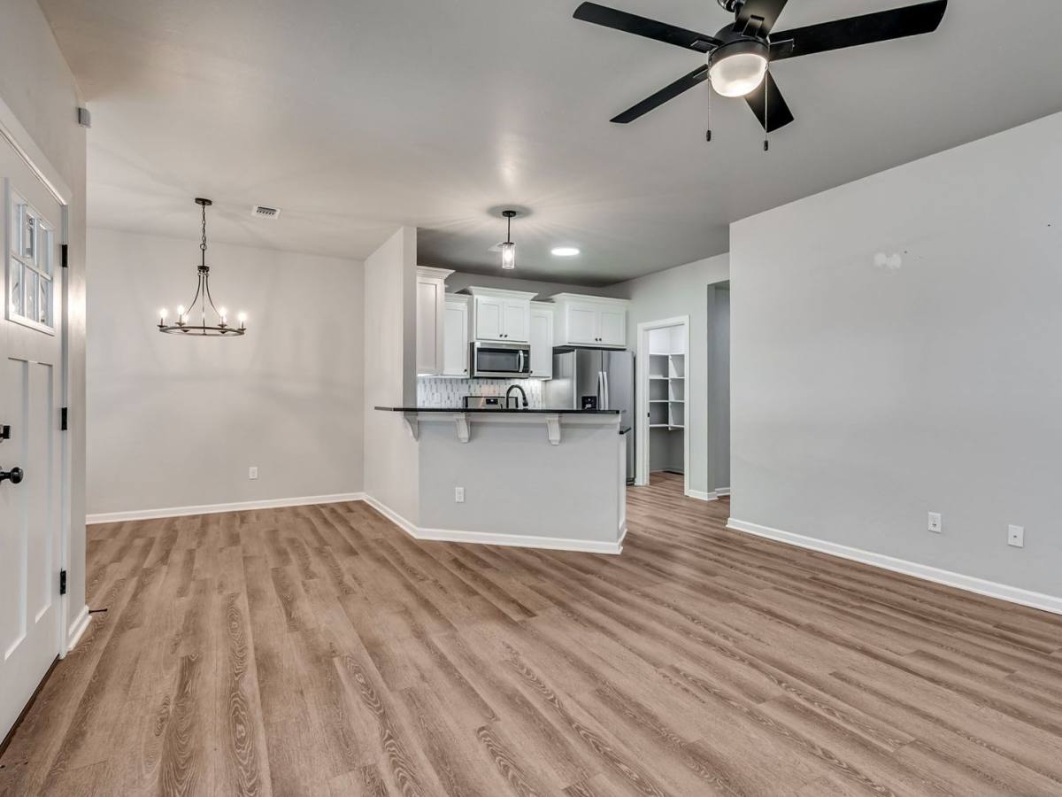Apartment for rent at 5700 Campbell Creek, Oklahoma City, OK 73179