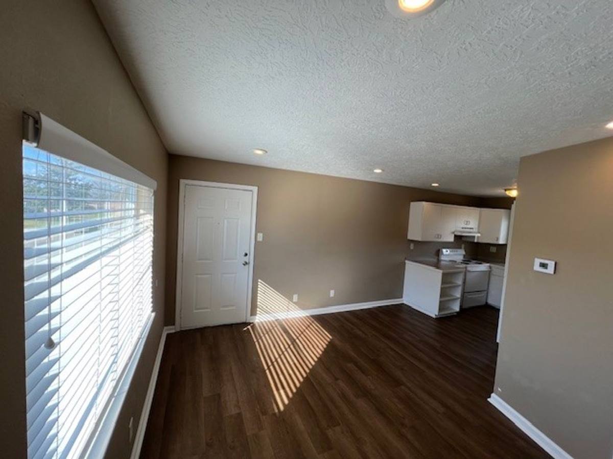 Apartment for rent at 1801 Lake St, Lake Charles, LA 70601