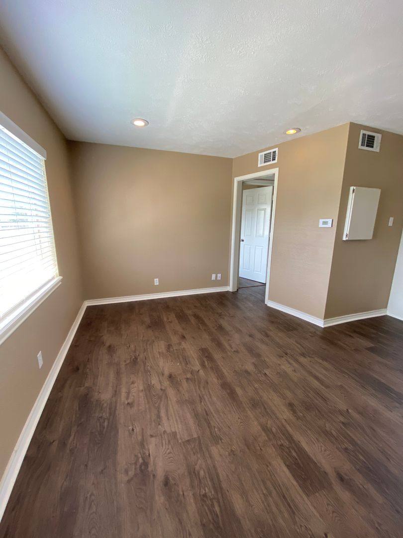 Apartment for rent at 1801 Lake St, Lake Charles, LA 70601