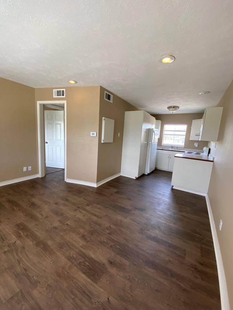 Apartment for rent at 1801 Lake St, Lake Charles, LA 70601