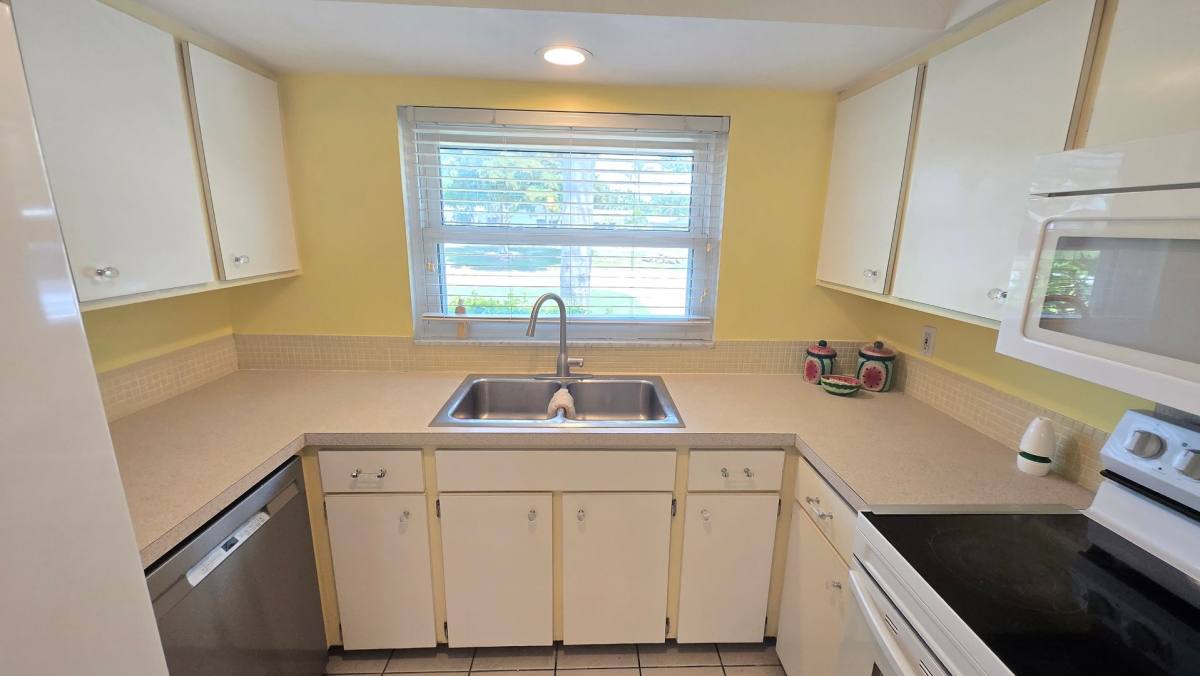 House for rent at 3512 School Ave, Sarasota, FL 34239