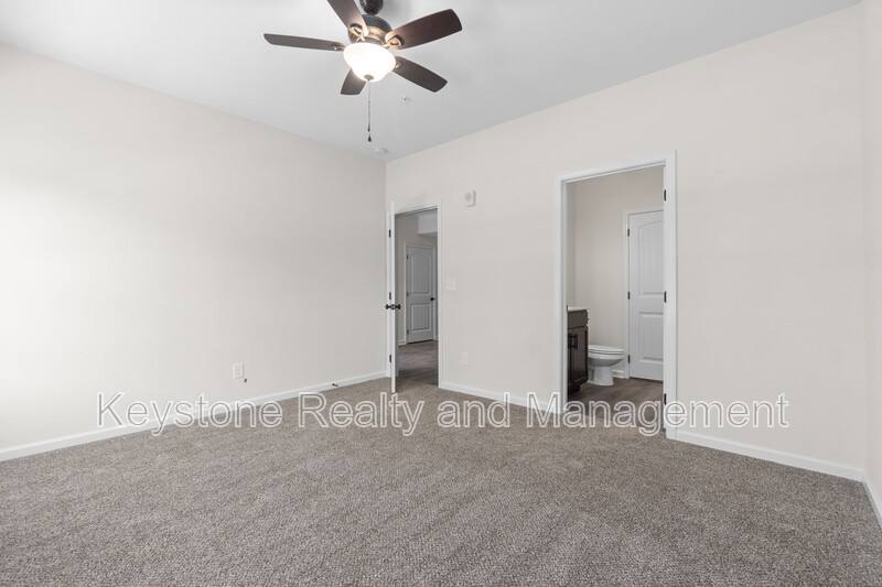 Apartment for rent at 229 E Johnson Circle, Clarksville, TN 37040