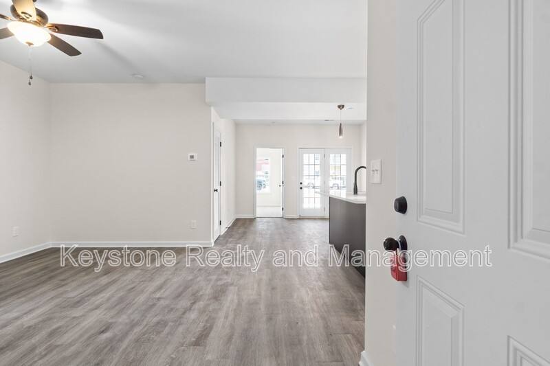 Apartment for rent at 229 E Johnson Circle, Clarksville, TN 37040