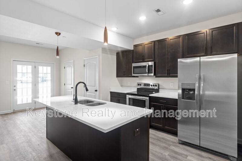 Apartment for rent at 229 E Johnson Circle, Clarksville, TN 37040