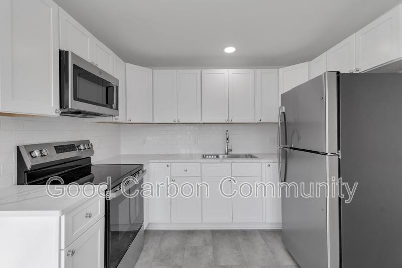 Apartment for rent at 211 Summer St, Buffalo, NY 14222