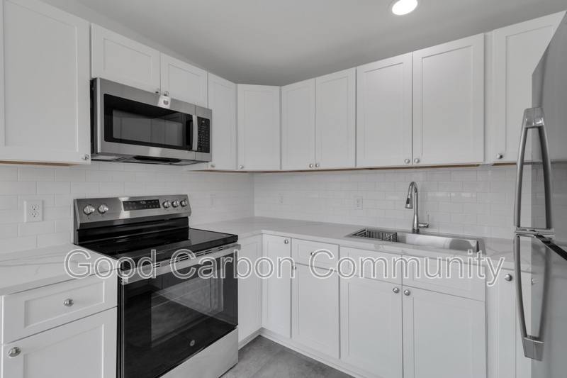 Apartment for rent at 211 Summer St, Buffalo, NY 14222