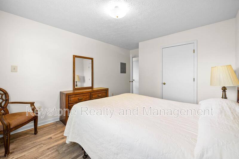 Apartment for rent at 102 Laurel Cove Dr, Hopkinsville, KY 42240