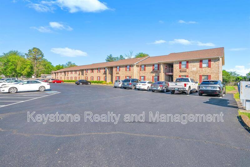 Apartment for rent at 102 Laurel Cove Dr, Hopkinsville, KY 42240