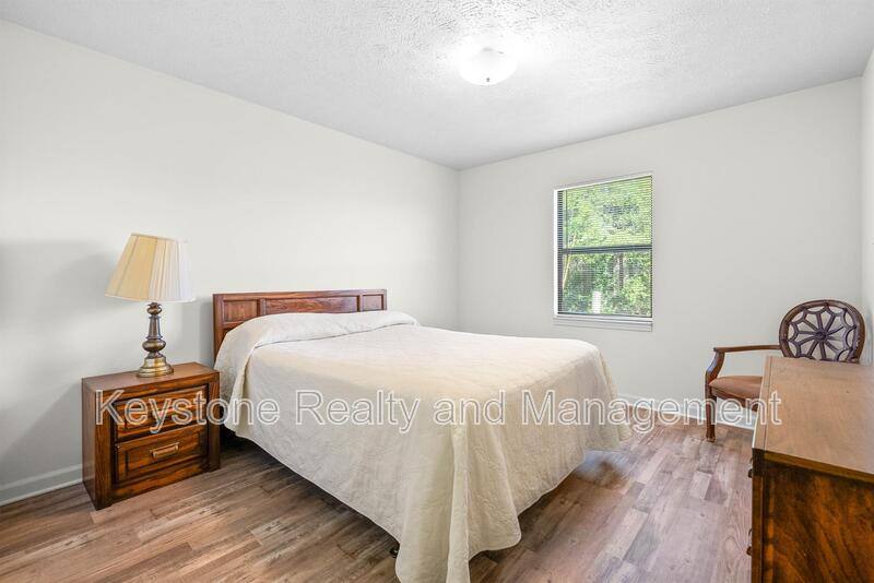 Apartment for rent at 102 Laurel Cove Dr, Hopkinsville, KY 42240