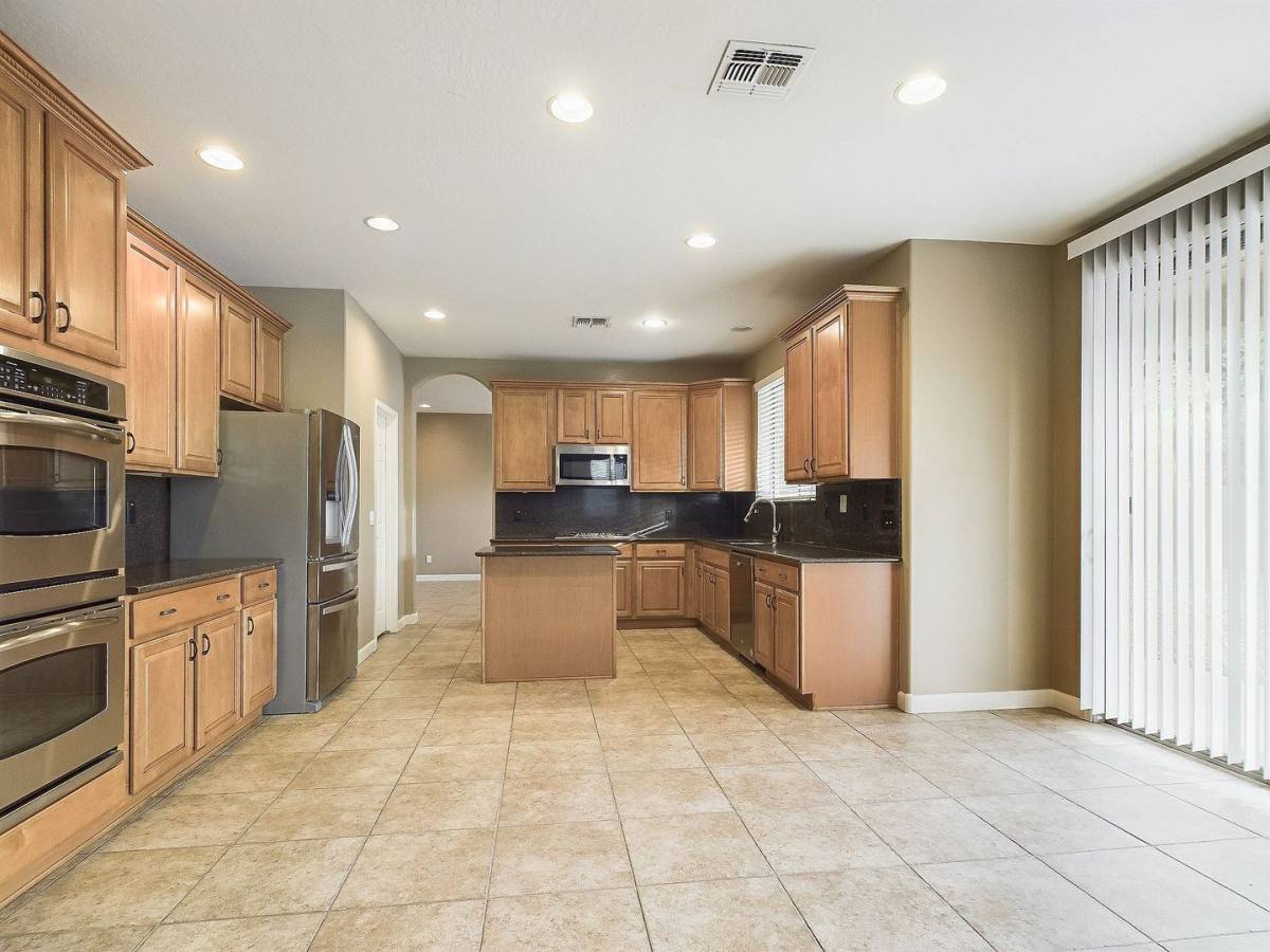 House for rent at 2209 W Red Range Way, Phoenix, AZ 85085