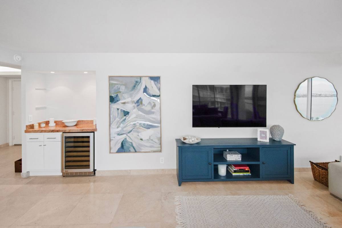 Apartment for rent at 1730 Avenida Del Mundo, Coronado, CA 92118