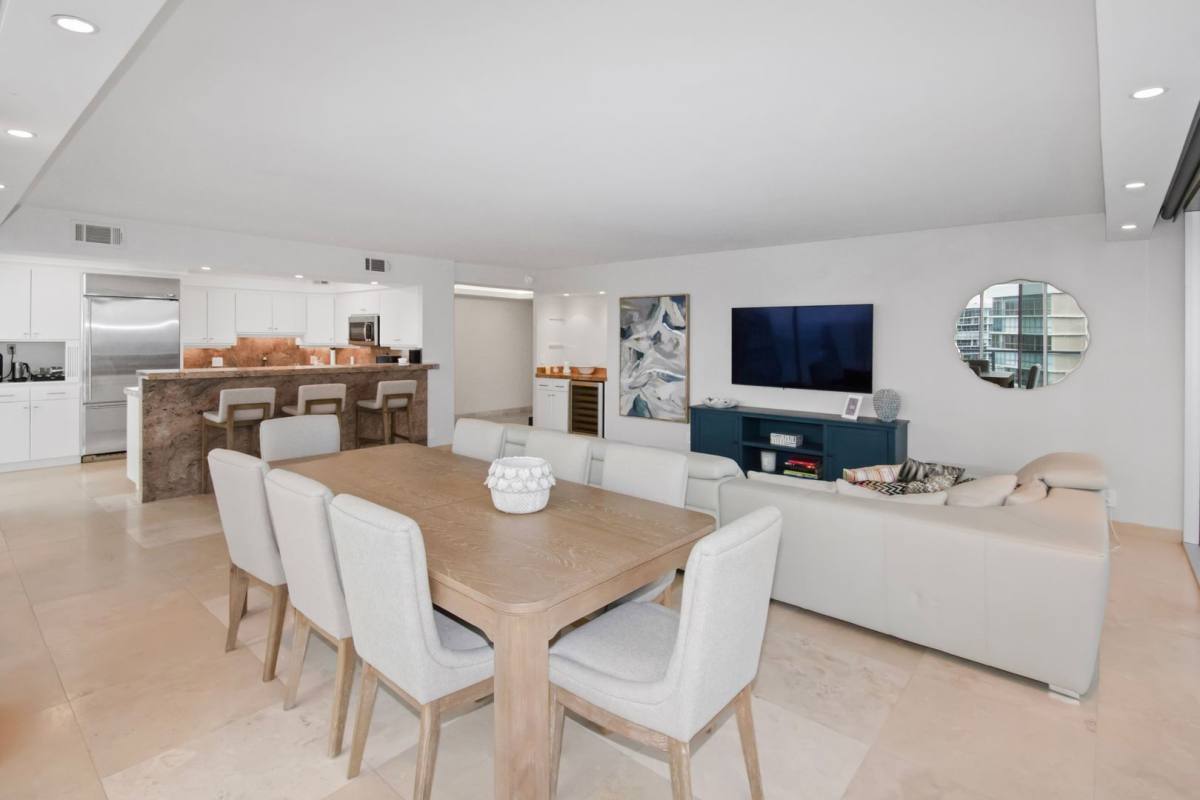 Apartment for rent at 1730 Avenida Del Mundo, Coronado, CA 92118