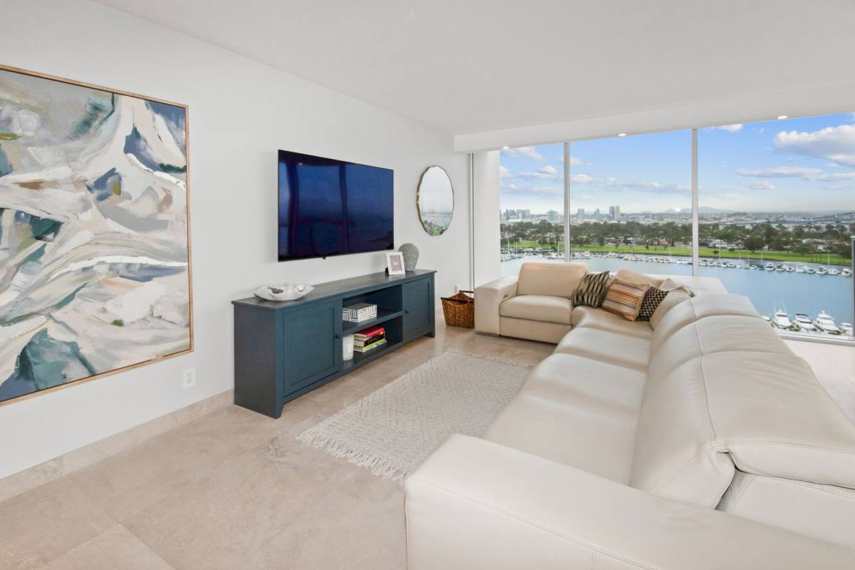 Apartment for rent at 1730 Avenida Del Mundo, Coronado, CA 92118