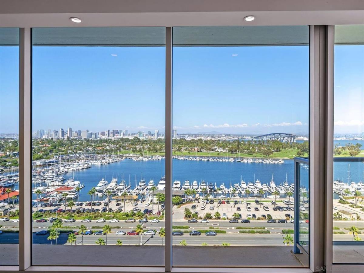 Apartment for rent at 1730 Avenida Del Mundo, Coronado, CA 92118