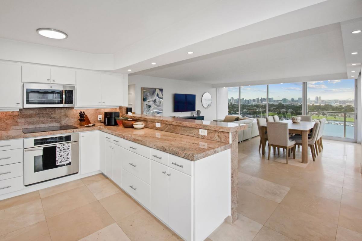 Apartment for rent at 1730 Avenida Del Mundo, Coronado, CA 92118