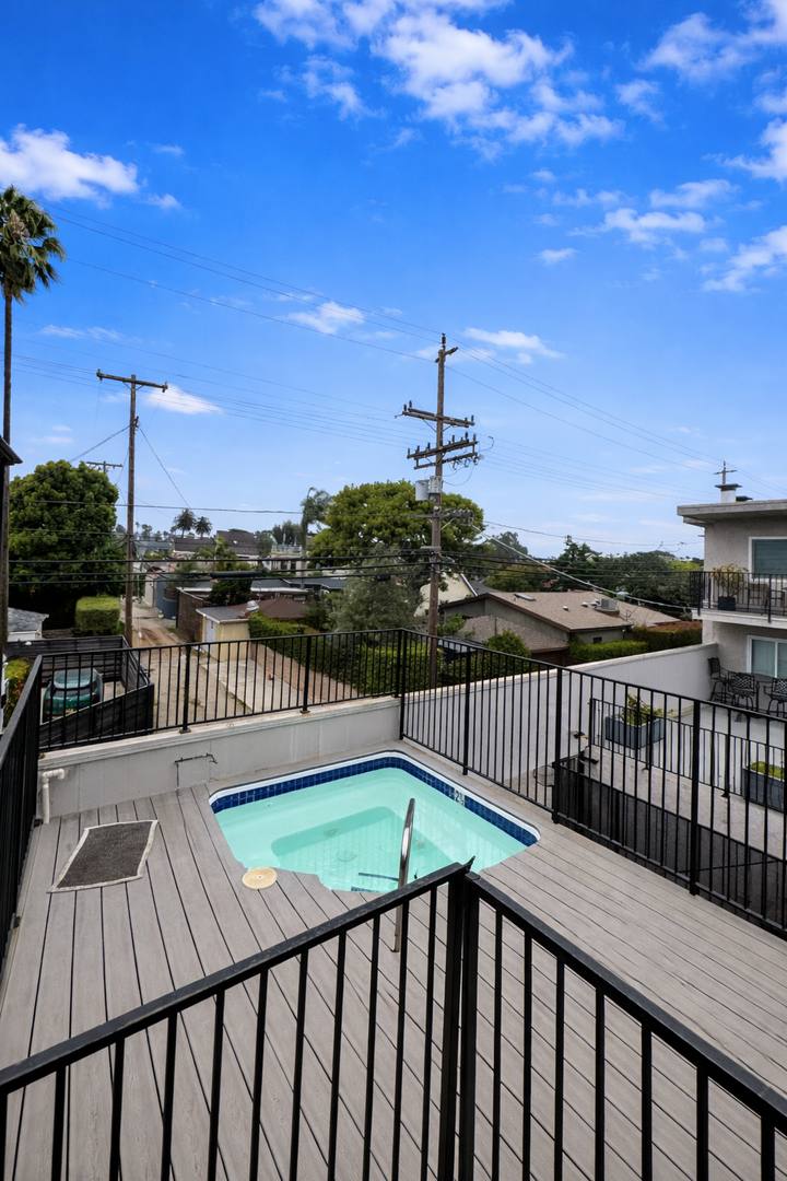 Apartment for rent at 445 Washington Blvd, Marina Del Rey, CA 90292