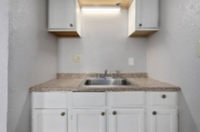 Apartment for rent at 204 E Franklin St #8, Liberty, MO 64068