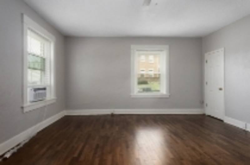 Apartment for rent at 204 E Franklin St #8, Liberty, MO 64068