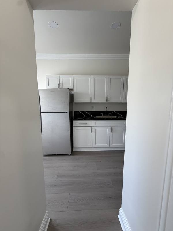 Apartment for rent at 1117 S Westlake Ave, Los Angeles, CA 90006