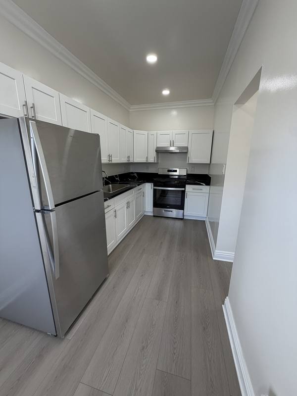 Apartment for rent at 1117 S Westlake Ave, Los Angeles, CA 90006