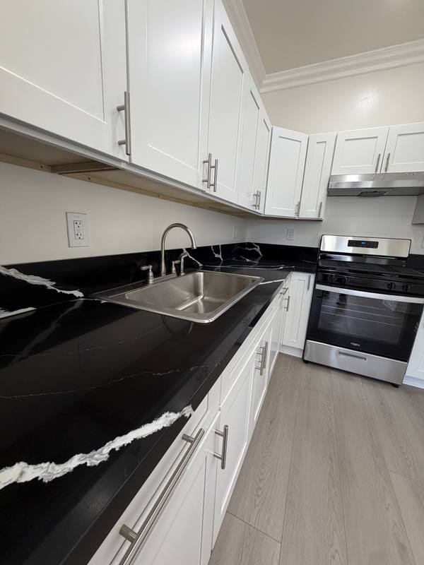 Apartment for rent at 1117 S Westlake Ave, Los Angeles, CA 90006