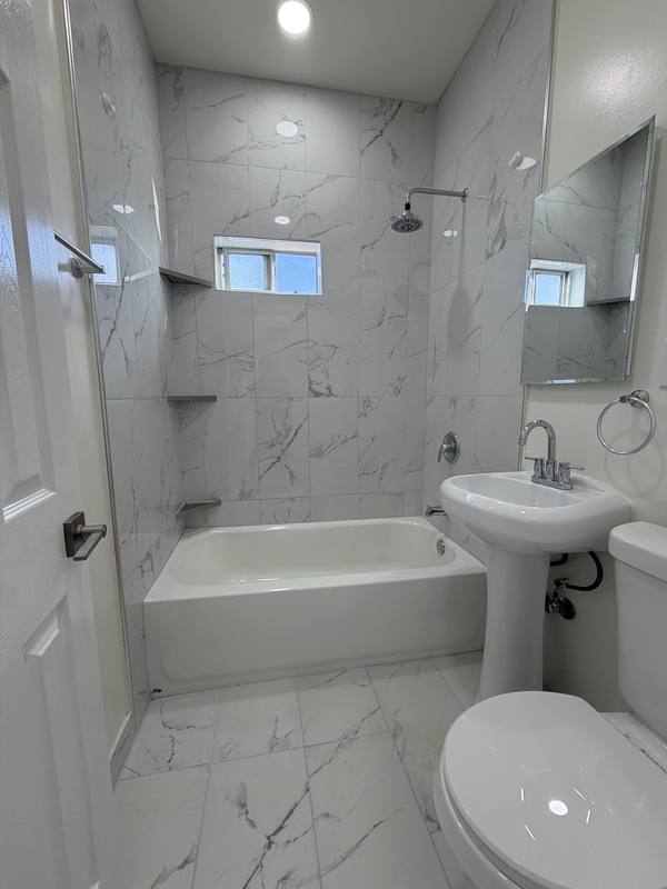 Apartment for rent at 1117 S Westlake Ave, Los Angeles, CA 90006
