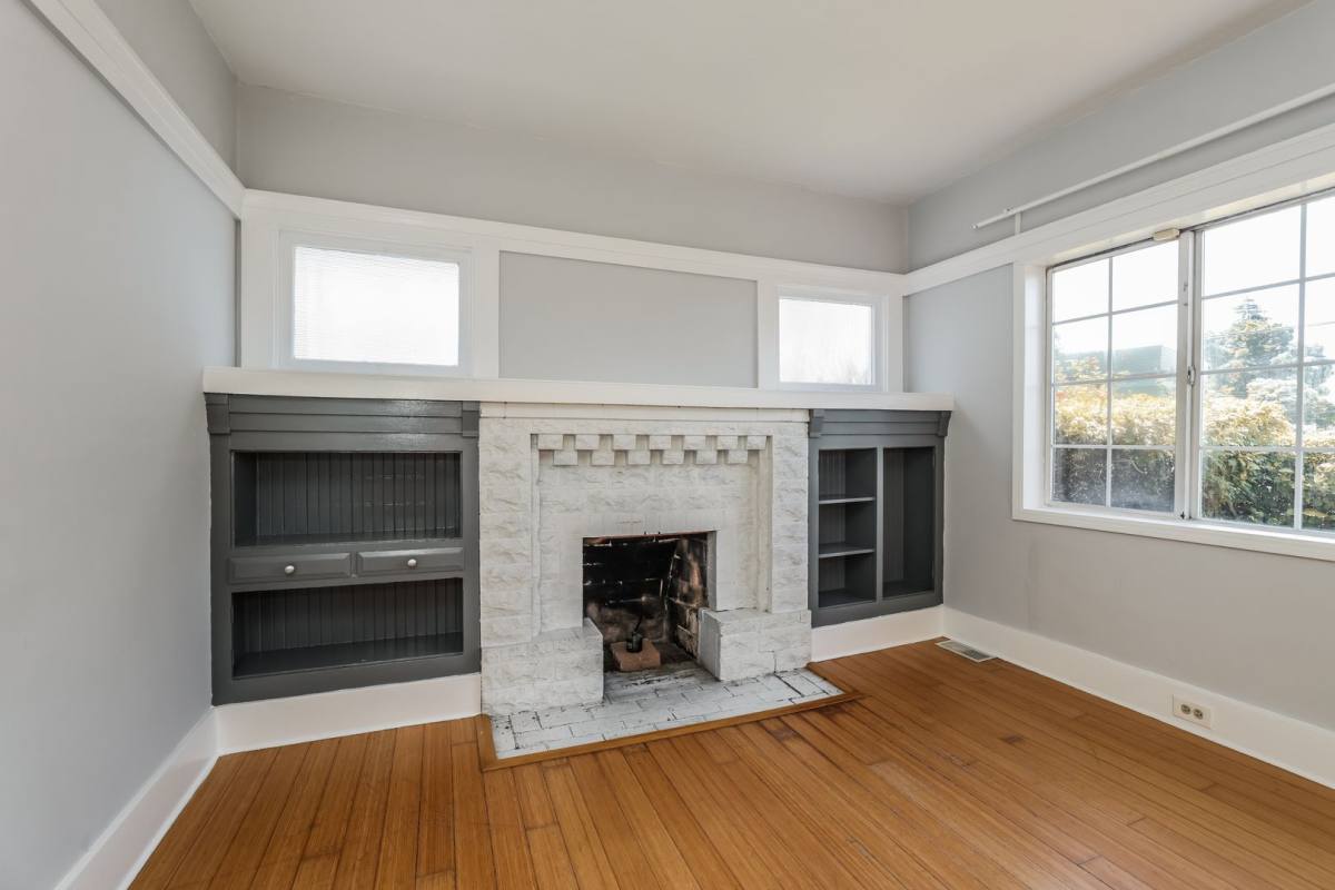 House for rent at 4692 Congress Ave, Oakland, CA 94601