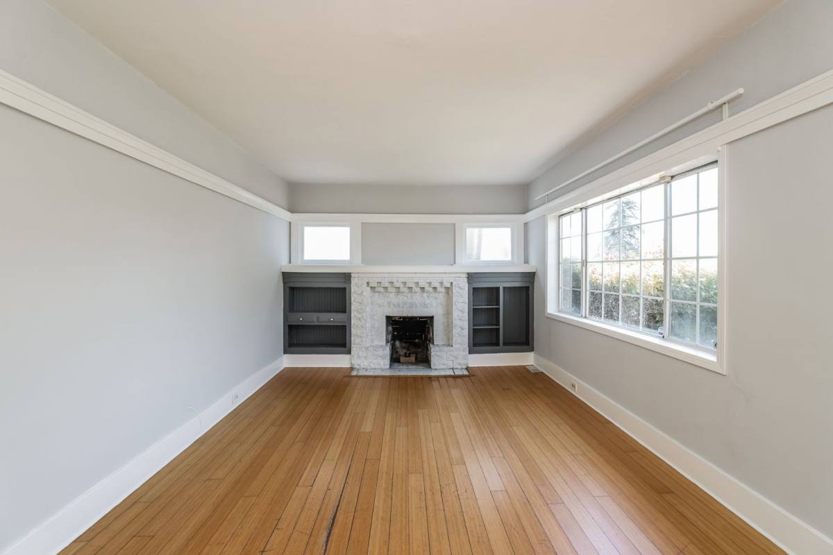 House for rent at 4692 Congress Ave, Oakland, CA 94601