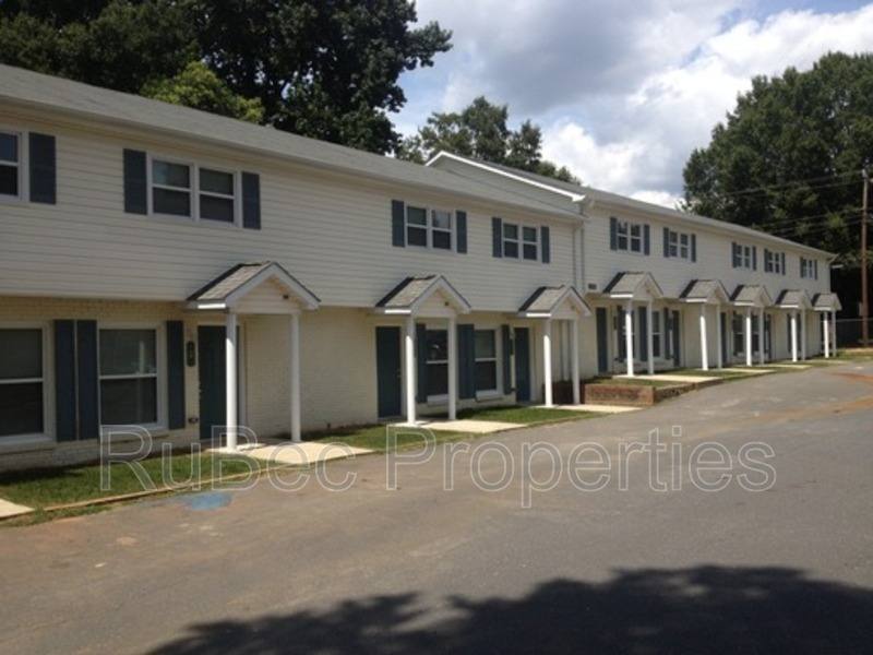 Townhouse for rent at 3109 Grierton Court #6, Charlotte, NC 28205