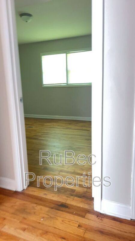 Townhouse for rent at 3109 Grierton Court #6, Charlotte, NC 28205