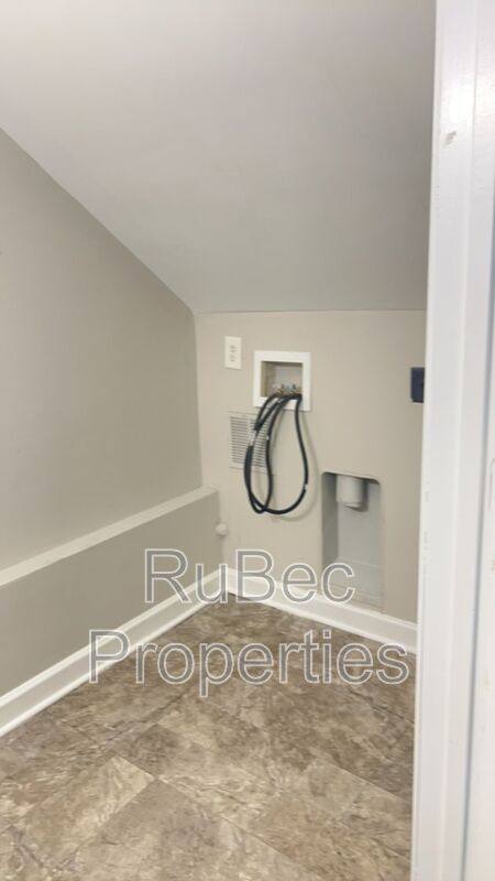 Townhouse for rent at 3109 Grierton Court #6, Charlotte, NC 28205
