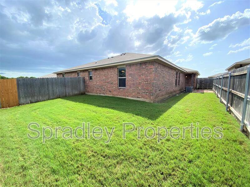 Apartment for rent at 1559 Brady Way, Belton, TX 76513