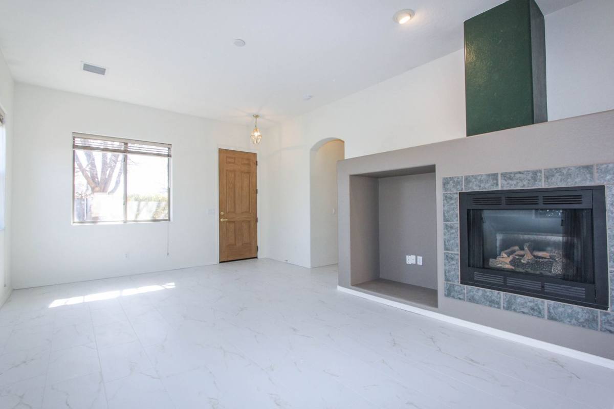 House for rent at 6910 E Yellowglen Dr, Prescott Valley, AZ 86314