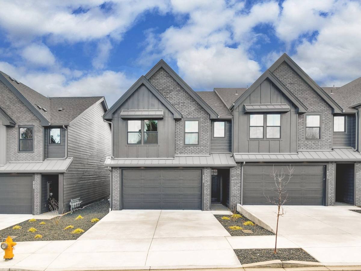 Townhouse for rent at 6825 NE 132nd Way, Vancouver, WA 98686