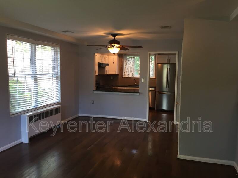 Townhouse for rent at 1610 Kenwood Ave, Alexandria, VA 22302