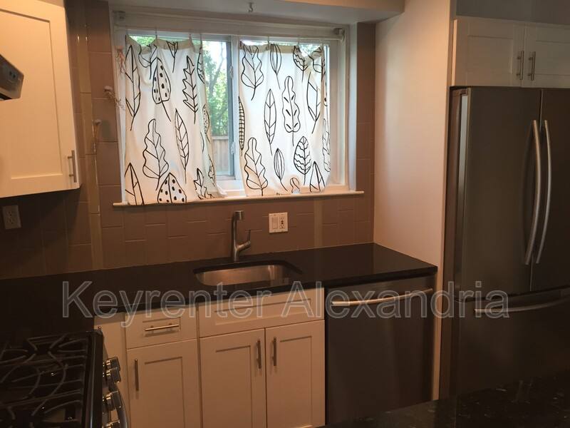 Townhouse for rent at 1610 Kenwood Ave, Alexandria, VA 22302