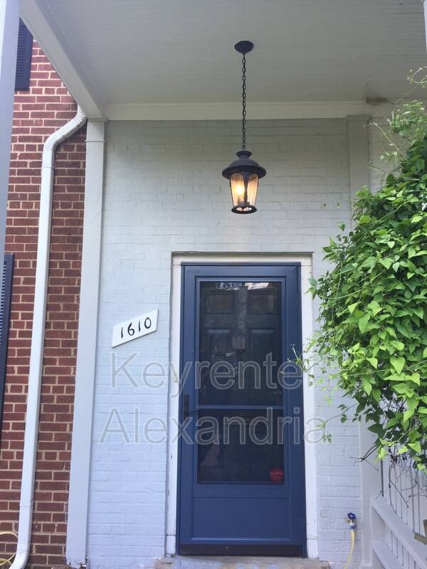 Townhouse for rent at 1610 Kenwood Ave, Alexandria, VA 22302