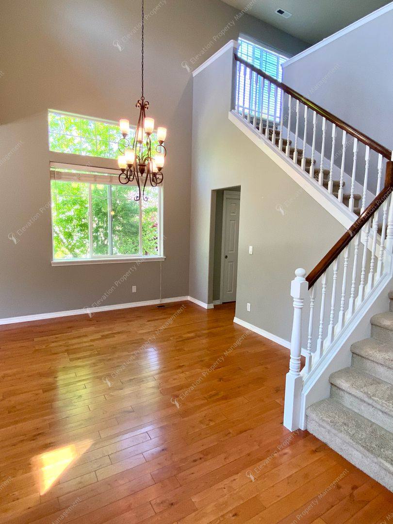 House for rent at 60974 Snowbrush Dr, Bend, OR 97702