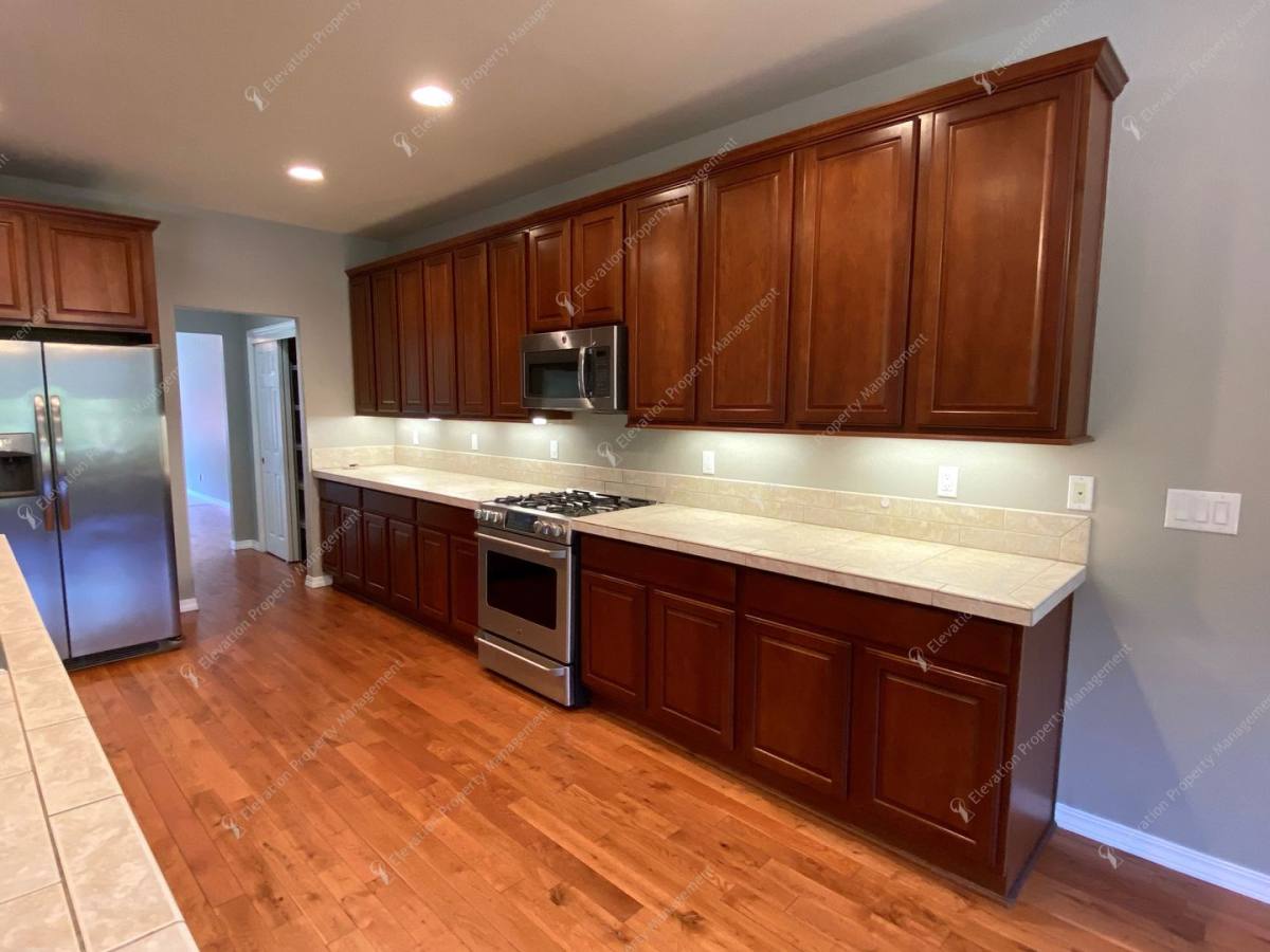 House for rent at 60974 Snowbrush Dr, Bend, OR 97702