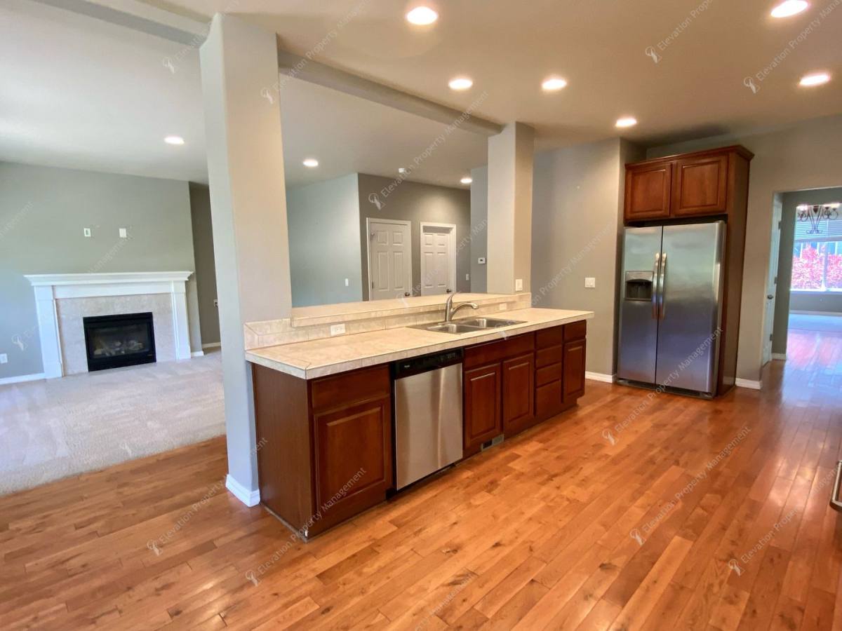 House for rent at 60974 Snowbrush Dr, Bend, OR 97702