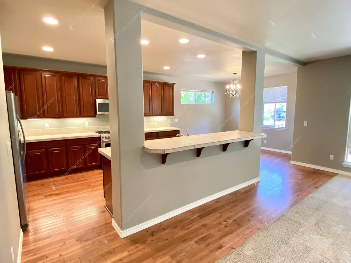 House for rent at 60974 Snowbrush Dr, Bend, OR 97702