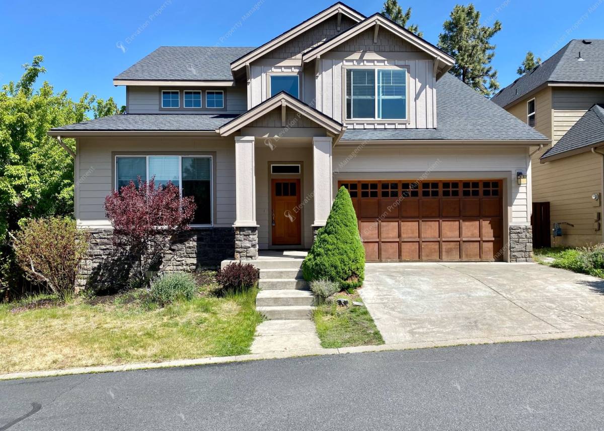 House for rent at 60974 Snowbrush Dr, Bend, OR 97702